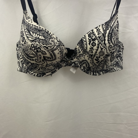 Victoria’s Secret Black White Rhinestone Lined Demi 34C Bra - Picture 2 of 11
